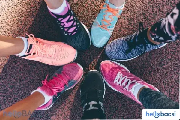 10+ Cách Khử Mùi Hôi Giày Đơn Giản, Hiệu Quả Ngay Tại Nhà 10+ Cách Khử Mùi Hôi Giày Đơn Giản, Hiệu Quả Ngay Tại Nhà