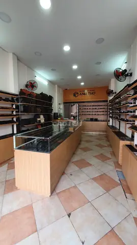 Kinh Nghiệm "săn" Giày Đá Bóng Cũ Chính Hãng: Lợi Ích, Rủi Ro Và Bí Quyết Chọn Lọc
