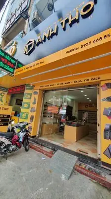 Kinh Nghiệm "săn" Giày Đá Bóng Cũ Chính Hãng: Lợi Ích, Rủi Ro Và Bí Quyết Chọn Lọc