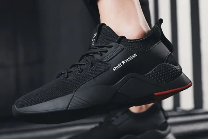 Top 11+ Giày Sneaker Cho Nam Chân To: Lựa Chọn Hoàn Hảo Che Khuyết Điểm