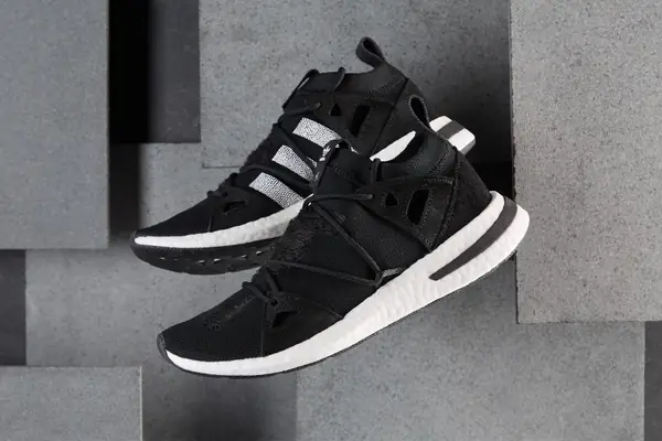 Top Những Mẫu Giày Adidas Hot Nhất Hiện Nay: Đánh Giá Chi Tiết Và Lựa Chọn Phù Hợp