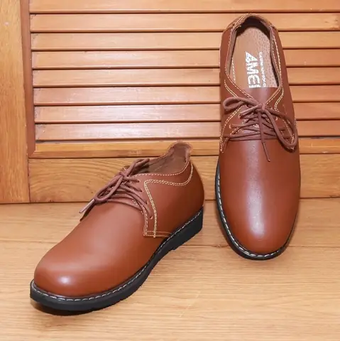 Top 10 Shop Bán Giày Lười Nam Đẹp, Uy Tín Nhất Tại Tphcm (2026)