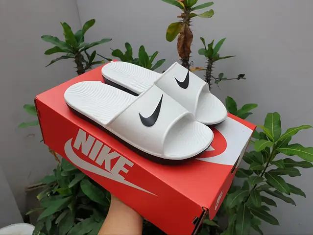Cẩm Nang Chi Tiết Về Dép Nike: Các Dòng Sản Phẩm Hot Và Kinh Nghiệm Mua Hàng