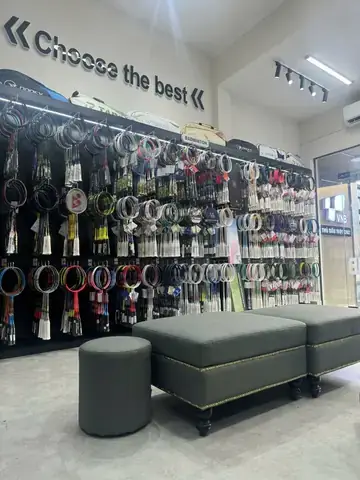 Các Shop Giày Ở Đường Cách Mạng Tháng 8: Địa Điểm Mua Sắm Tập Trung Nổi Tiếng