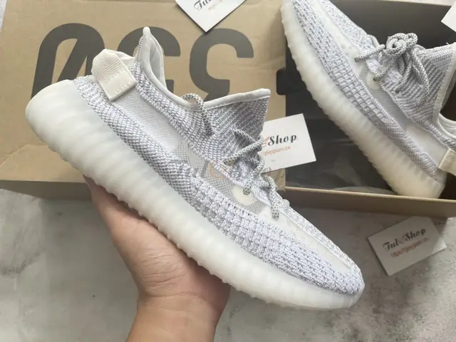 Cách Vệ Sinh Giày Yeezy 350 Phản Quang Đúng Cách, Đơn Giản Nhất
