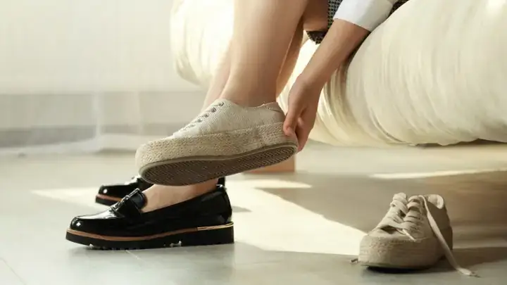 Chân Mang Size 40 Nên Mua Giày Size 41 Vừa Không? Phân Tích Chi Tiết