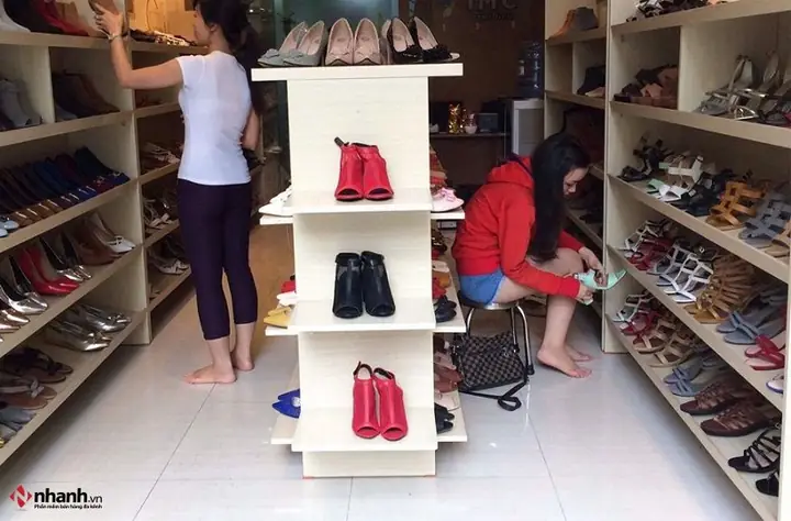 Mở Cửa Hàng Bán Giày: Top 10 Bước Thiết Yếu Cho Người Bắt Đầu