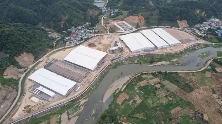 Công Suất Của Nhà Máy Sản Xuất Giày Dép Là Gì?