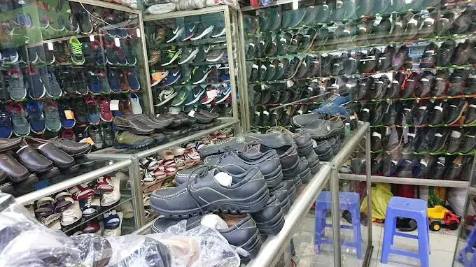 Cửa Hàng Giày Dép Suri Phú Nhuận: Đánh Giá Chi Tiết Và Trải Nghiệm Thực Tế
