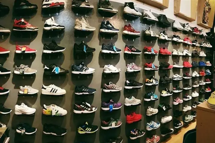 Top 10 Cửa Hàng Giày Sneakers Uy Tín Tại Hồ Chí Minh