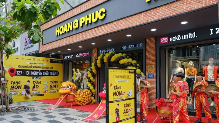 Cửa Hàng Giày Thời Trang Hoàng Phúc Dr. Martens: Đánh Giá Toàn Diện