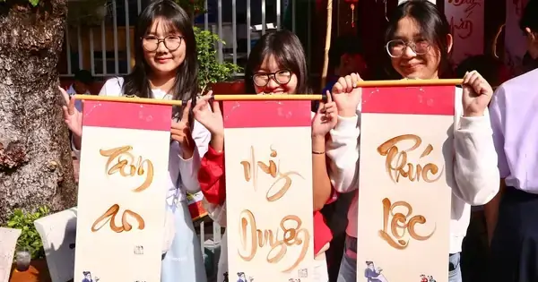 Đánh Giá Toàn Diện Cửa Hàng Giày Trước Thpt Hoàng Văn Thụ: Phù Hợp Với Học Sinh?