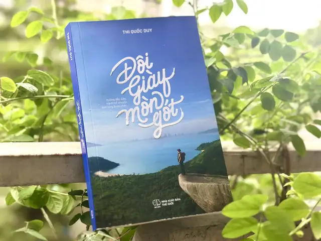 Đi Trên Đôi Giày Mòn Gót Anh Đã Tặng: Ý Nghĩa Và Thông Điệp