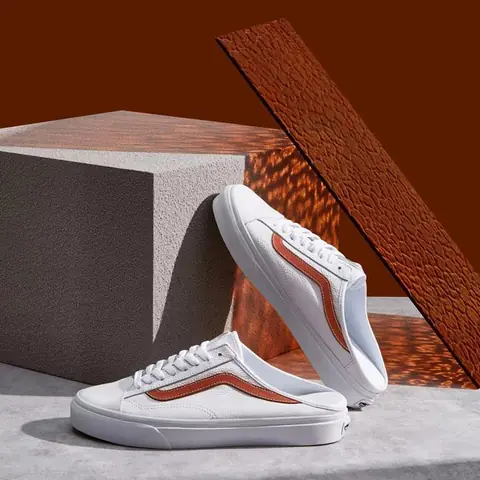 Giày Vans Old Skool Màu Đỏ: Đánh Giá Chi Tiết Và Lý Do Nên Sở Hữu