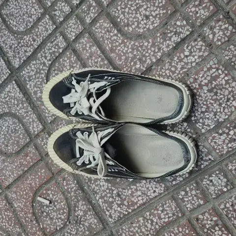 Đánh Giá Chi Tiết Dr. Martens 1461 Smooth Black: Có Đáng Mua Không?