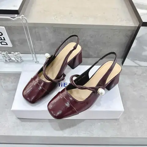Đánh Giá Chi Tiết Top 5 Giày 3 Phân Màu Nâu Hở Mũi Sandal Nổi Bật Nhất 2026