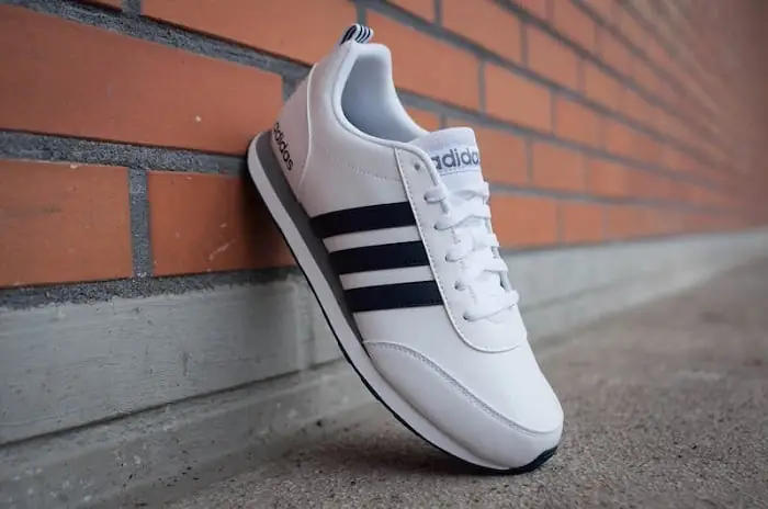 Review King Shoes: Địa Chỉ Mua Giày Adidas Nam Chính Hãng Uy Tín?