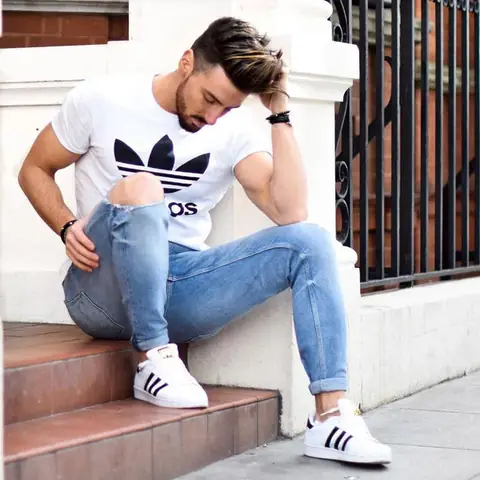 Giày Adidas Nam Mặc Quần Gì? Gợi Ý Phối Đồ Chuẩn