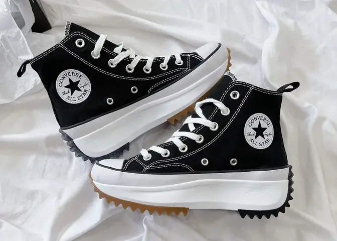 Giày Converse Nữ Chính Hãng Giá Bao Nhiêu? Đánh Giá Chi Tiết 2026