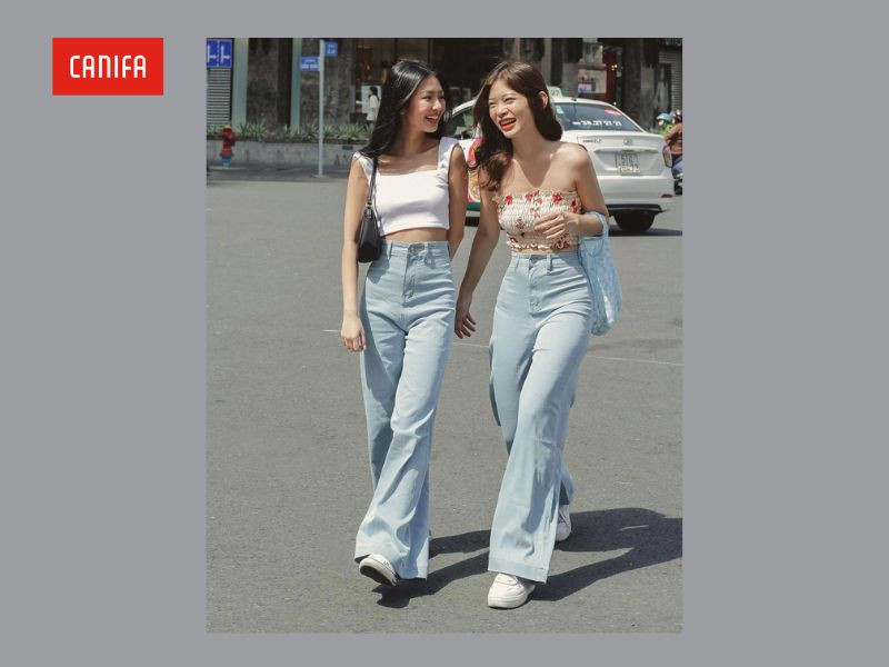 NÄƒng Ä‘á»™ng vá»›i Ã¡o thun há»a tiáº¿t vÃ quáº§n jeans á»‘ng rá»™ng phong cÃ¡ch Soft girl