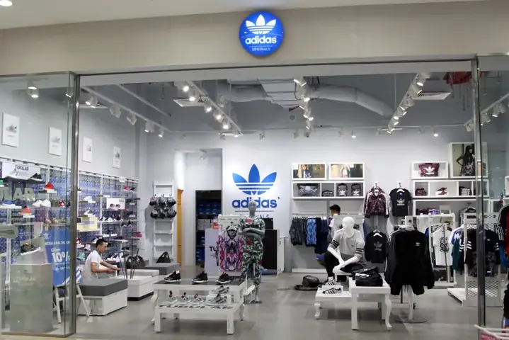 Top 5 Địa Điểm Mua Giày Adidas Uy Tín Nhất Tại Hà Nội