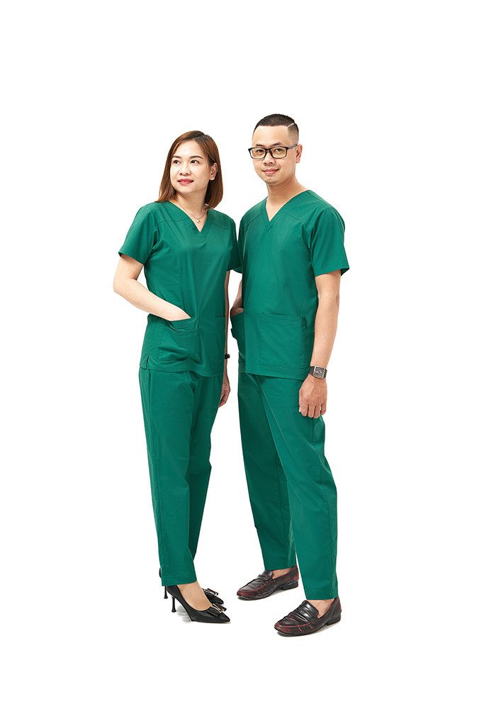Trang phục y tế cổ tim chất liệu thoải mái