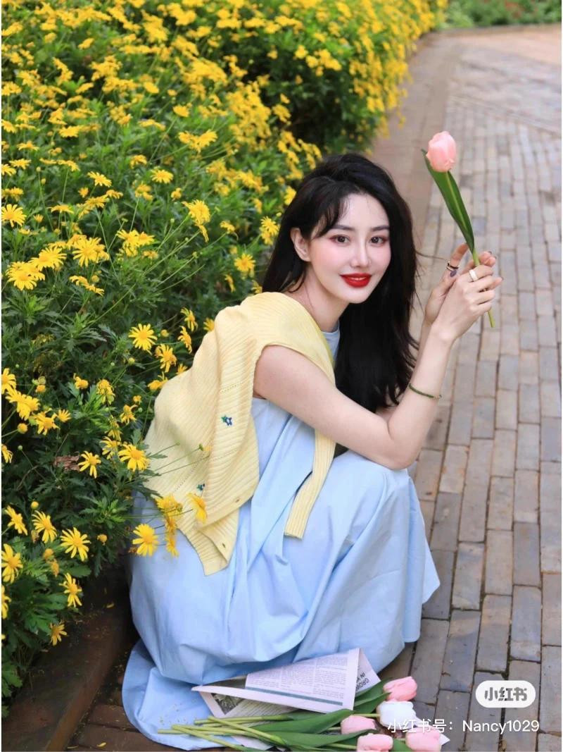Cach phoi ao do voi quan mau xanh la hoac hong tao phong cach ca tinh doc dao