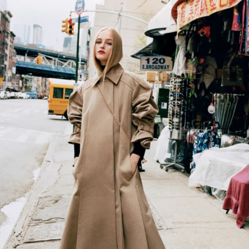 Áo khoác trench coat màu be cổ điển
