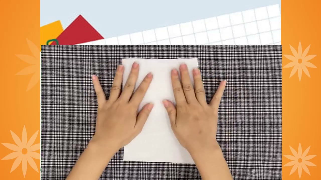 Đánh dấu vị trí cần thu hẹp khi sửa váy rộng nách
